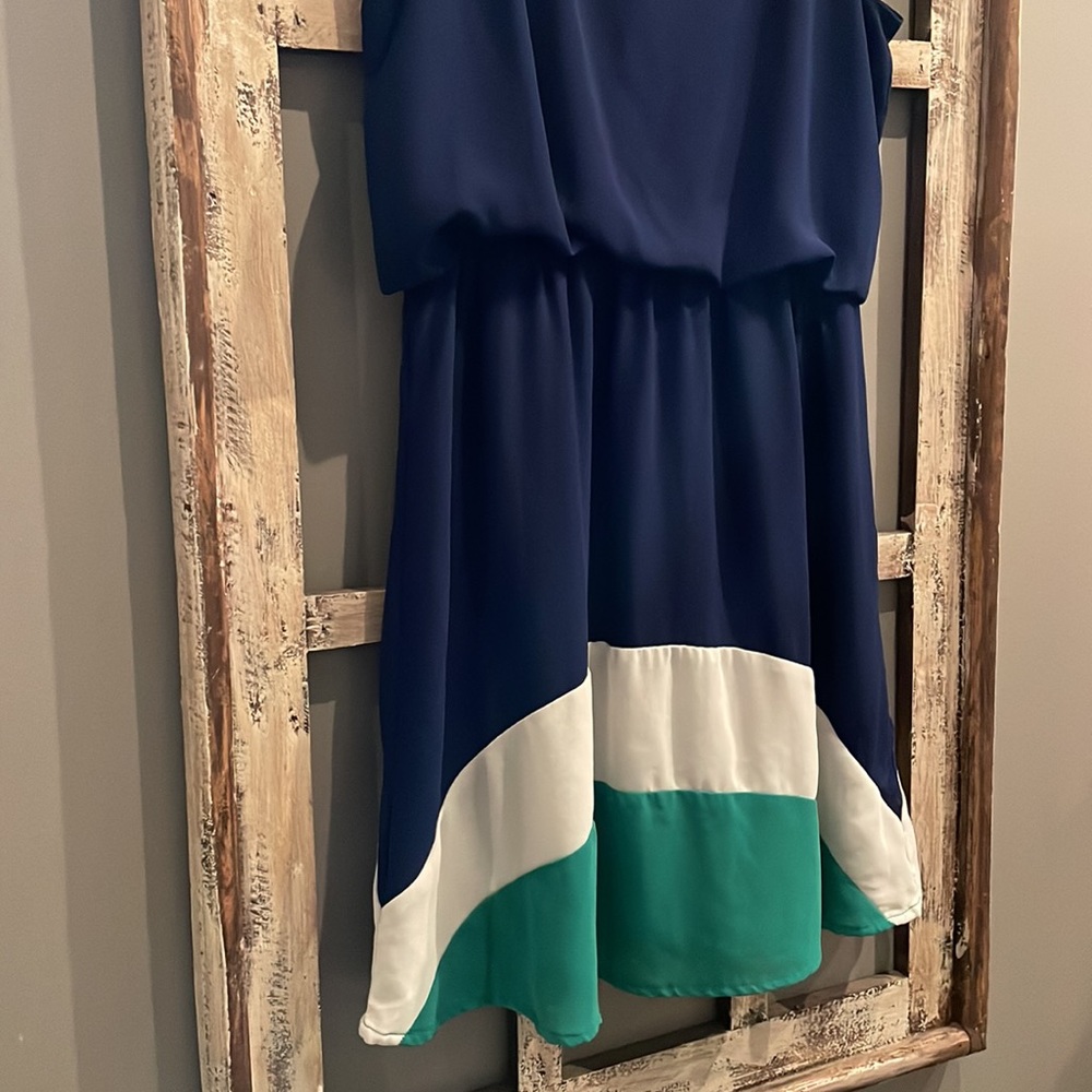 Color Block Dress - Picture 2 of 4